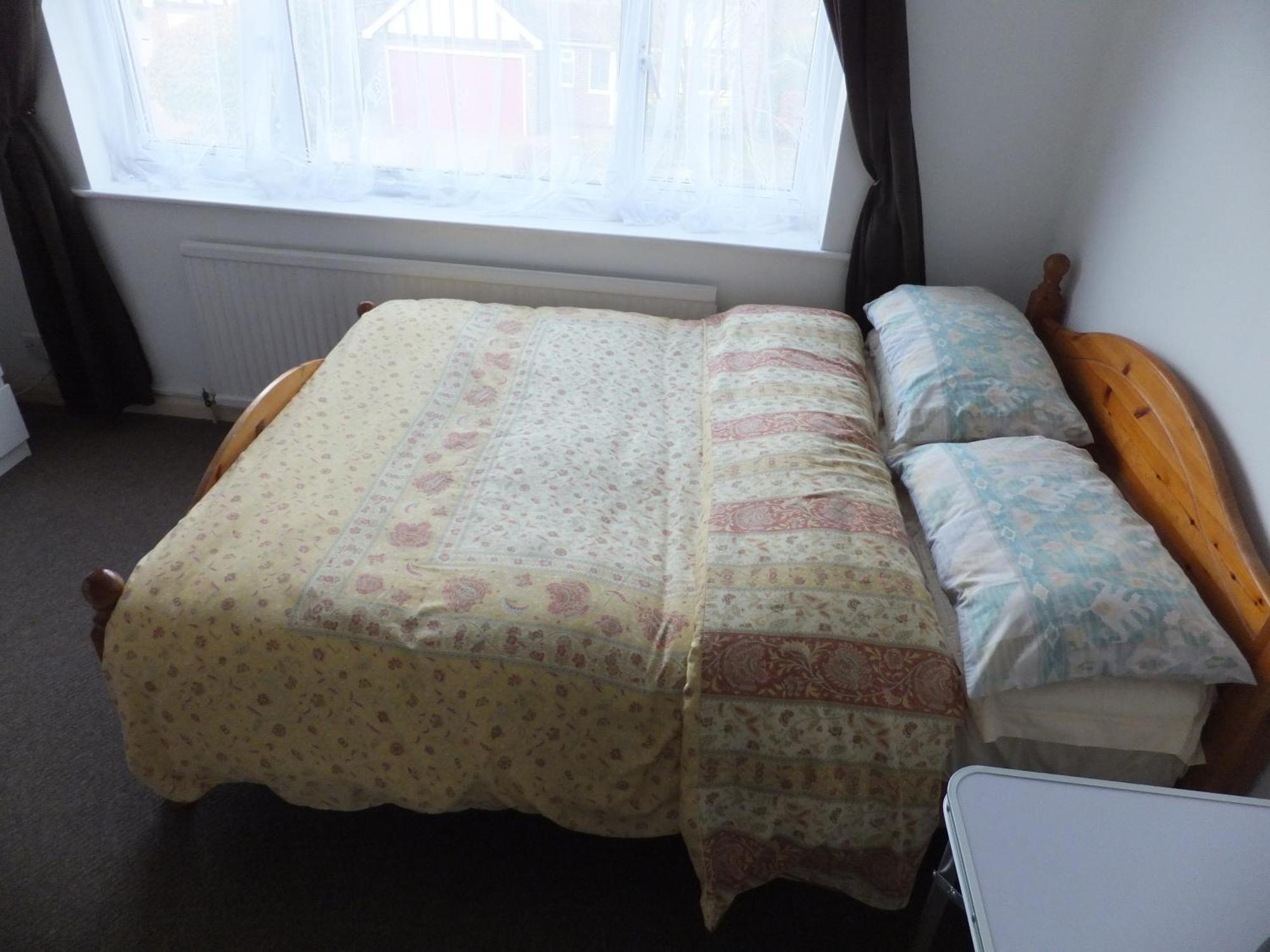 Many Worlds Meet - Eurostar, Wimbledon 30 Mins, Central London, Gatwick 15 Mins - Spacious, Sleeps Up To 16 Plus Cot - Free Wifi, Parking - Next To Lloyd Park, Great For Families, Walkers, Relocators - Ideal For Contractors Croydon kerület Kültér fotó