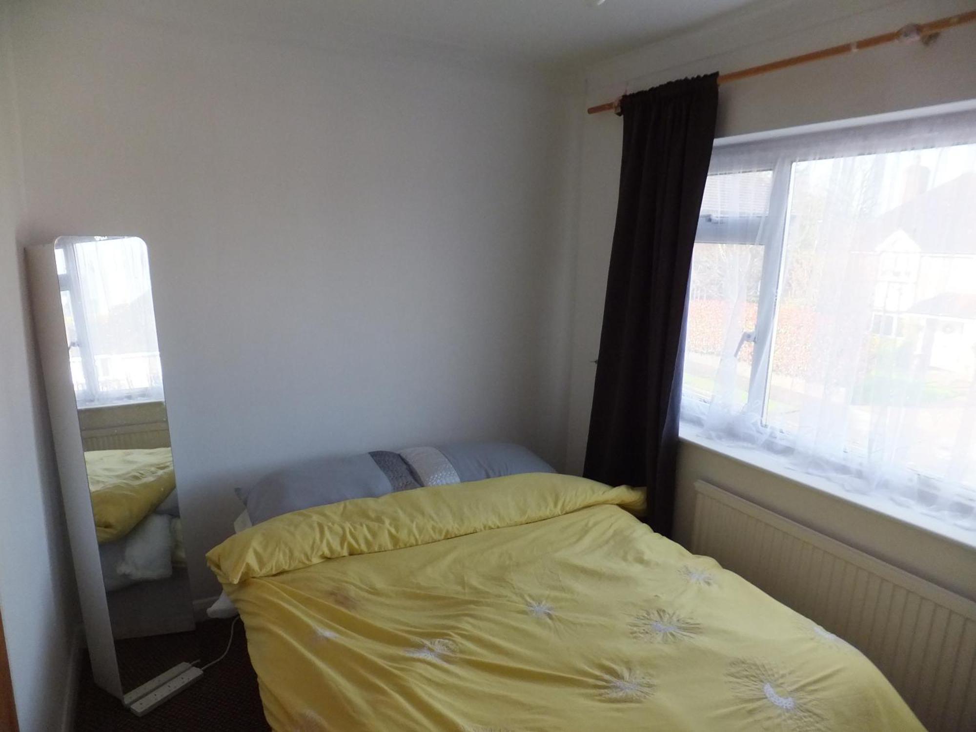Many Worlds Meet - Eurostar, Wimbledon 30 Mins, Central London, Gatwick 15 Mins - Spacious, Sleeps Up To 16 Plus Cot - Free Wifi, Parking - Next To Lloyd Park, Great For Families, Walkers, Relocators - Ideal For Contractors Croydon kerület Szoba fotó