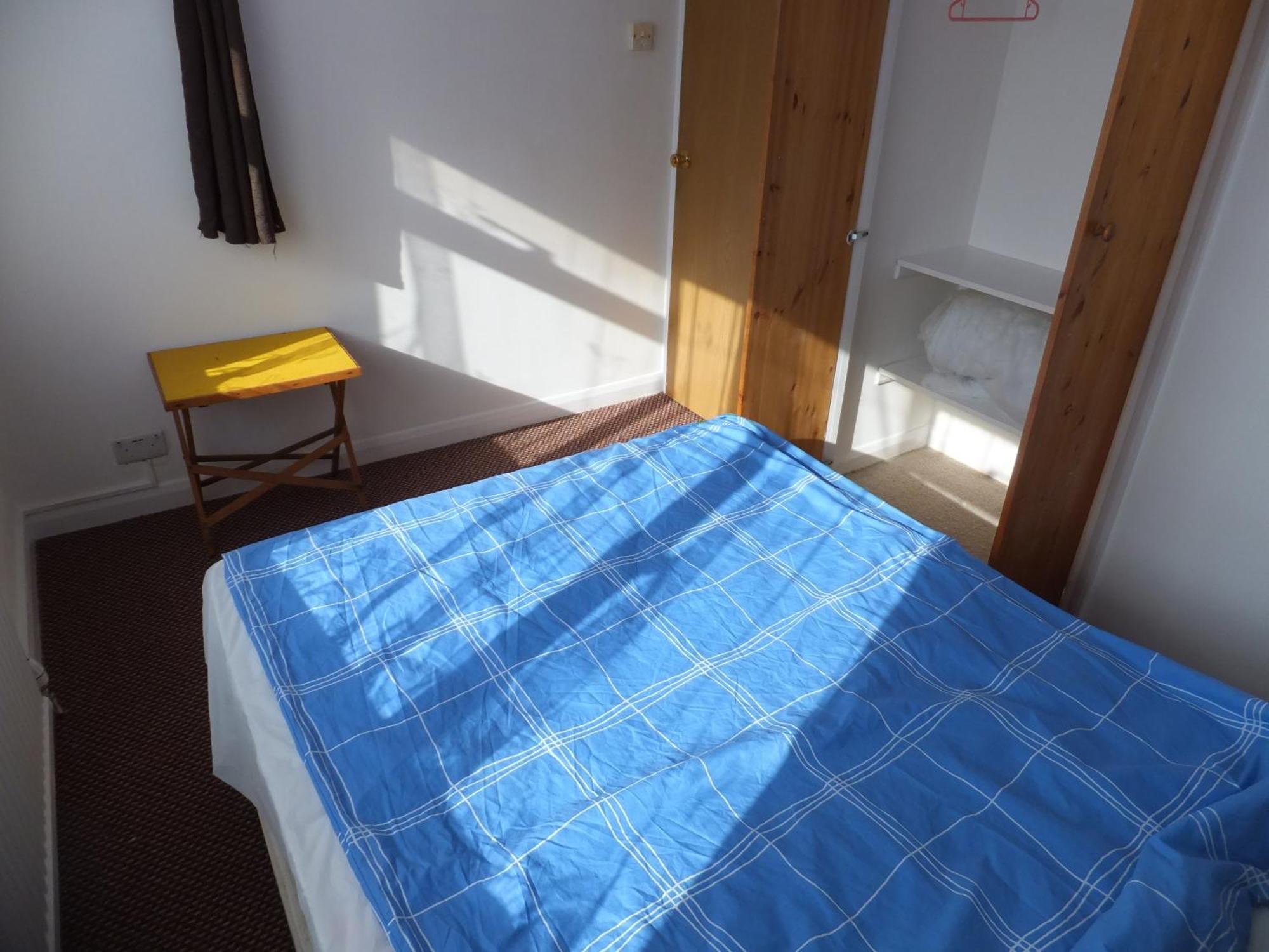 Many Worlds Meet - Eurostar, Wimbledon 30 Mins, Central London, Gatwick 15 Mins - Spacious, Sleeps Up To 16 Plus Cot - Free Wifi, Parking - Next To Lloyd Park, Great For Families, Walkers, Relocators - Ideal For Contractors Croydon kerület Szoba fotó